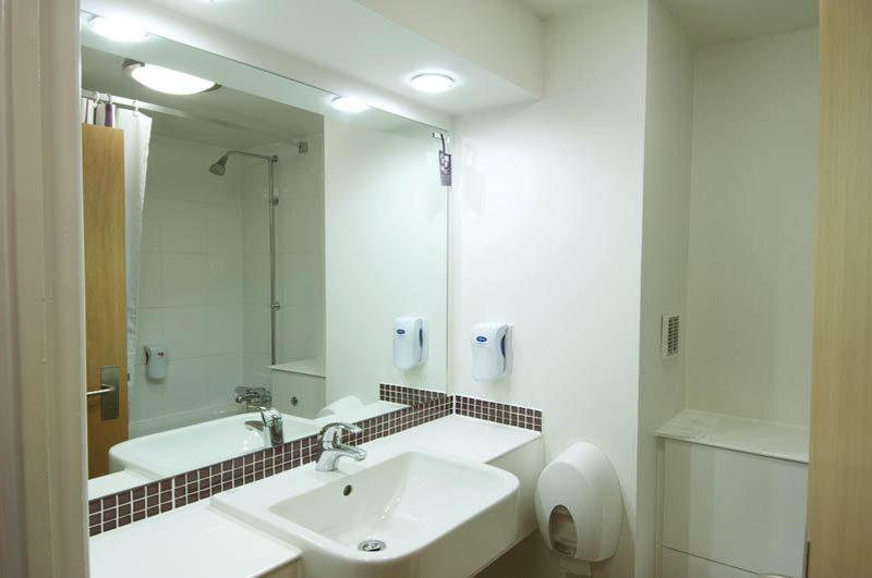 Premier Inn Poole Centre المظهر الخارجي الصورة